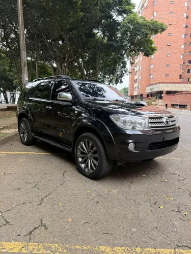 Toyota Fortuner 4x4 diesel b2 2009