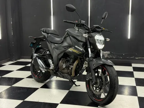 SUZUKI GIXXER 250
