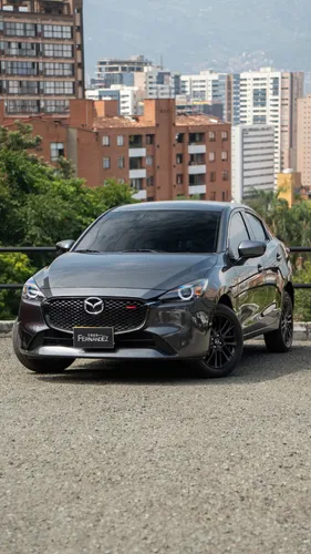 Mazda 2 Grand Touring Sedan 2025 