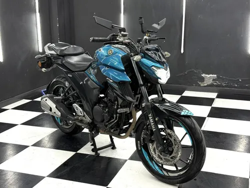 YAMAHA FZ-250