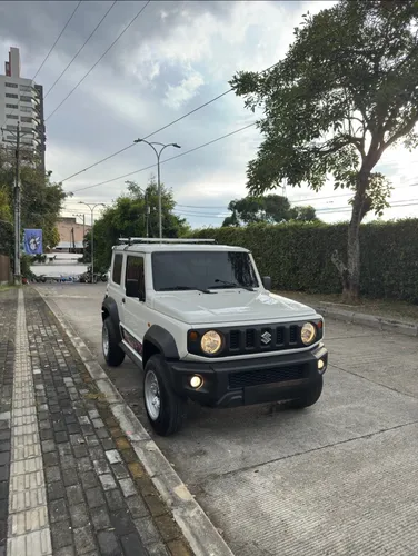 Suzuki Jimmy 2023 25.000 km