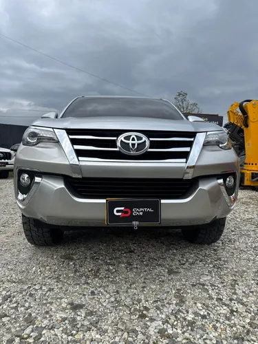 Toyota Fortuner  SRV 