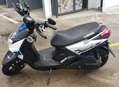 Yamaha BWS X Motard.