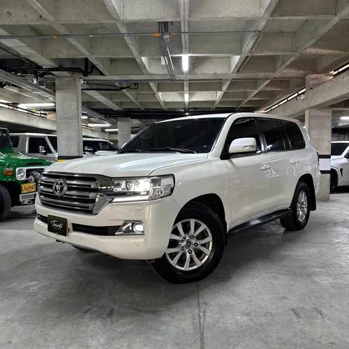 Toyota Land cruiser LC200 Sahara 200 imperial