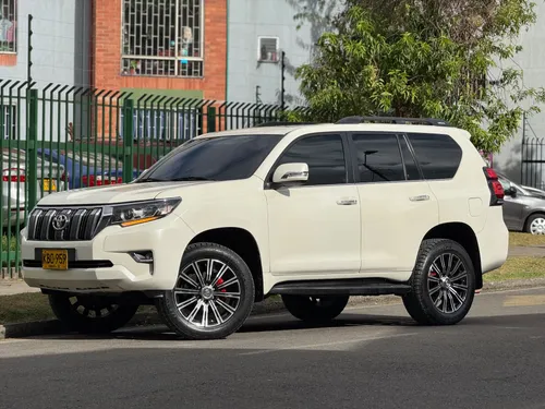 TOYOTA PRADO TXL 2011 3.0 DIESEL 4x4 