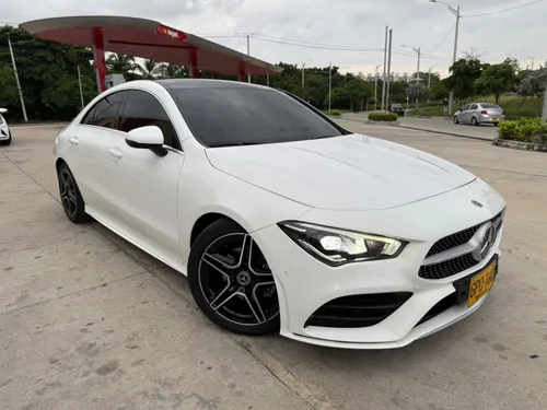 Mercedes Benz CLA 180 AMG LINE 