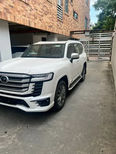 Toyota Land Cruiser Lc300 VXR 2025 Entrega inmediata 