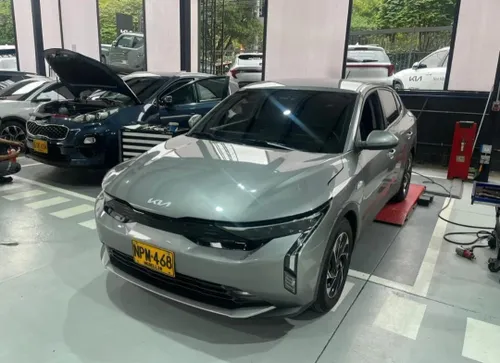 Kia K3 Vibrant 2024