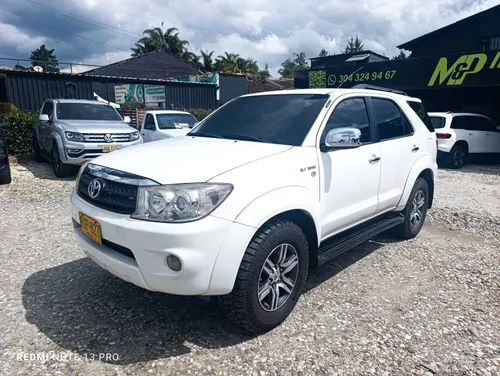 Toyota Fortuner 2011 4x4 automática 2.7cc