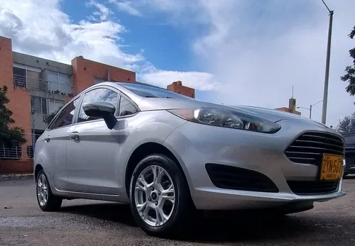Ford fiesta SE automático sport