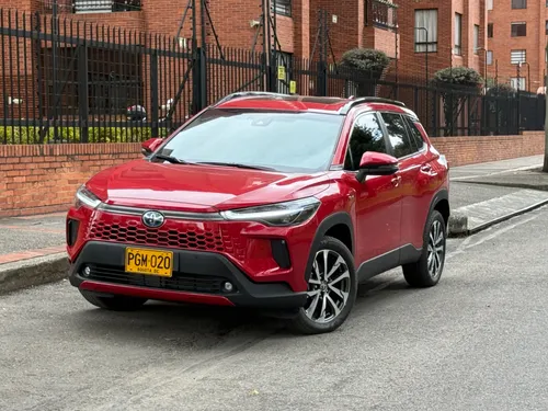 TOYOTA COROLLA CROSS SEG HIBRIDA 2026