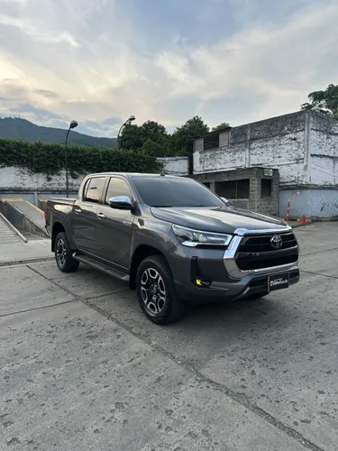 Toyota Hilux SRX 2023