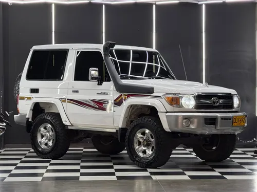 TOYOTA MACHO 70 ANIVERSARIO