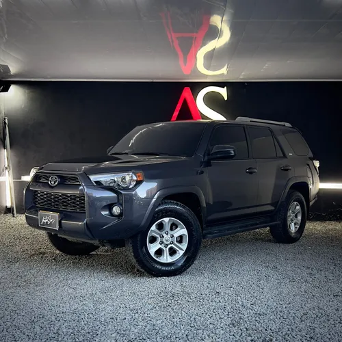 TOYOTA 4RUNNER SR5 GRIS 4.0 2018 AT