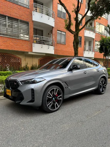 BMW x6 M60i 2025