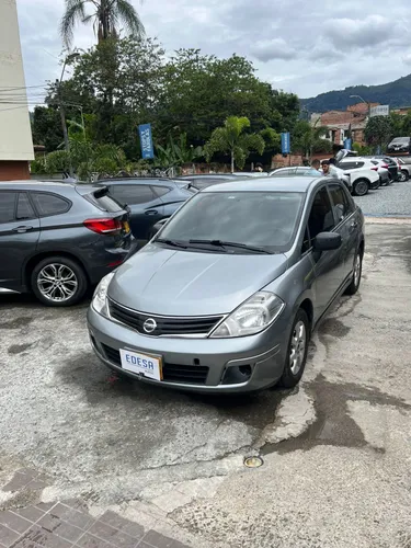 NISSAN TIIDA MT