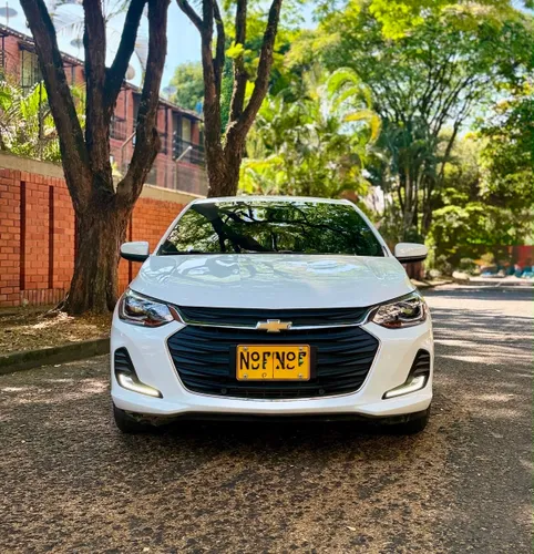 Chevrolet ónix premier 2025 HB negociable