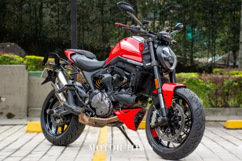 DUCATI MONSTER 2023