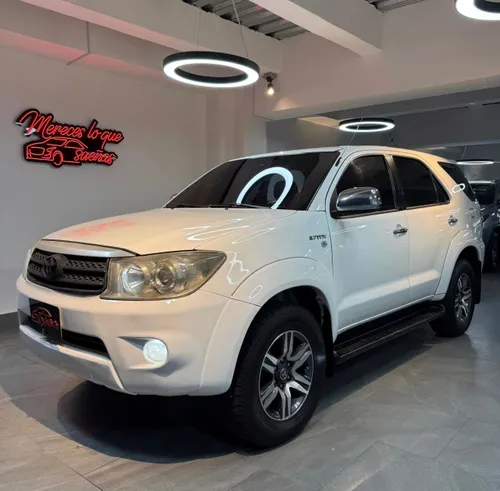 Toyota Fortuner SR5 2011