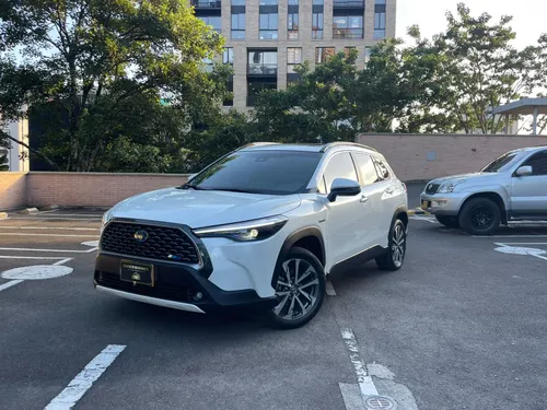 TOYOTA COROLLA CROSS SEG 2024