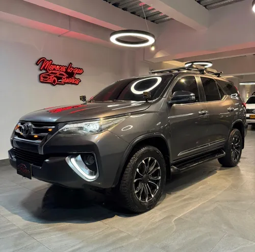 Toyota Fortuner SRV 2020