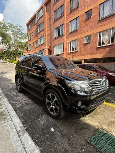 Toyota Fortuner SR5 2012 4x2 