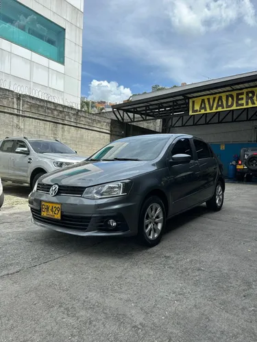 VOLKSWAGEN COMFORTLINE 2018 MECÁNICO DE 