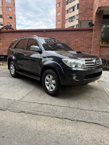 Toyota Fortuner 4x4 diesel