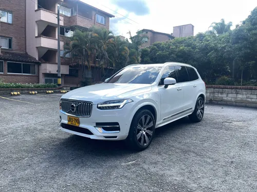 Volvo xc90 T8 híbrida 400 hp