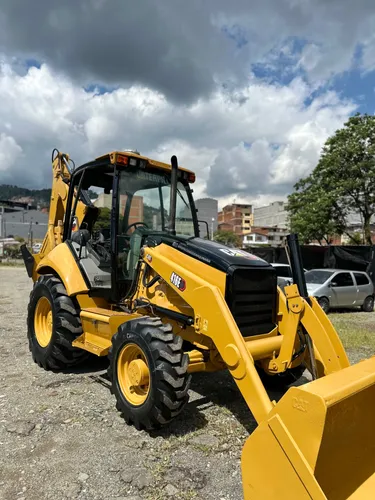 Retroexcavadora Caterpillar 416E 2013 4X4