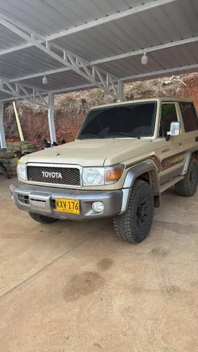 Toyota Land Cruiser GRJ71L 2021  árabe 