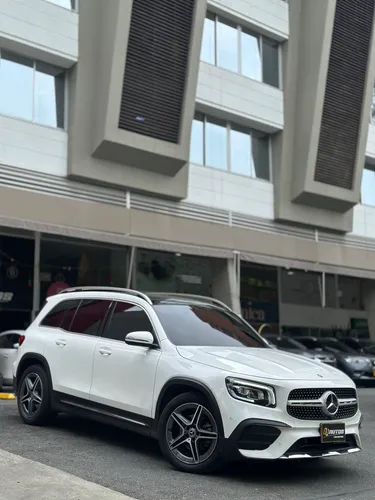 MERCEDES BENZ GLB 200