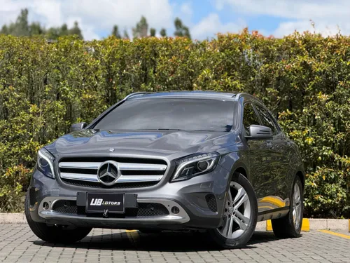 MERCEDES BENZ GLA 200 -2015-