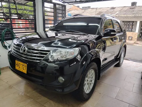 TOYOTA FORTUNER 2.7 4x4 