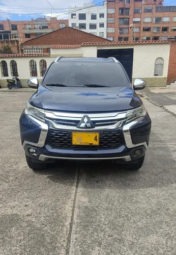 Mitsubishi Montero Sport 