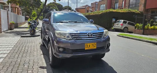 Toyota fortuner 2012 4x2 at