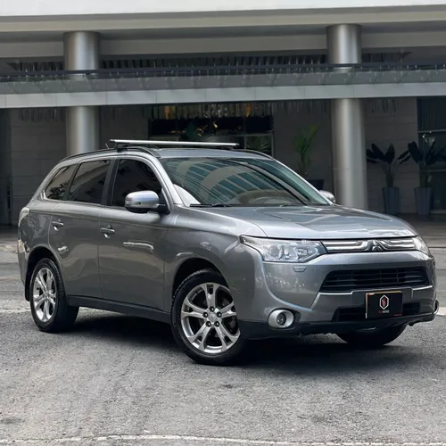 MITSUBISHI OUTLANDER 4x4 2014 