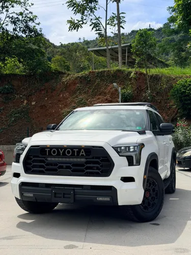 Toyota Sequioa TRD PRO 2025 híbrida 