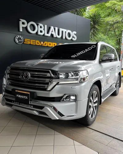 Toyota LAND CRUISER LC200 Platinum Edition B2 2018