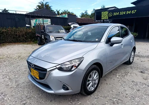 Mazda 2 touring 2019 automático 