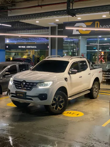 RENAULT ALASKAN ZEN 4X4 DIESEL 2017