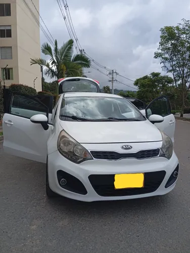 Kia Rio UB EX Versión full 2014