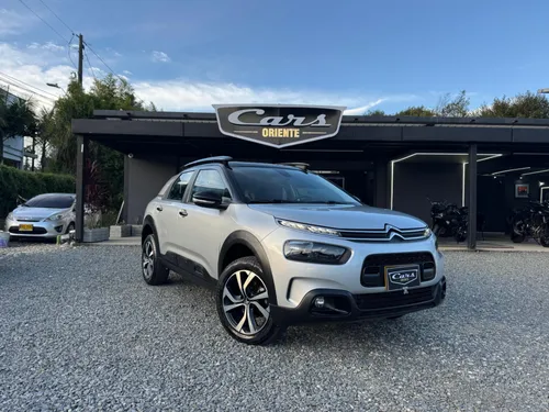 Citron C4 Cactus 1.6 Shine Turbo AT  