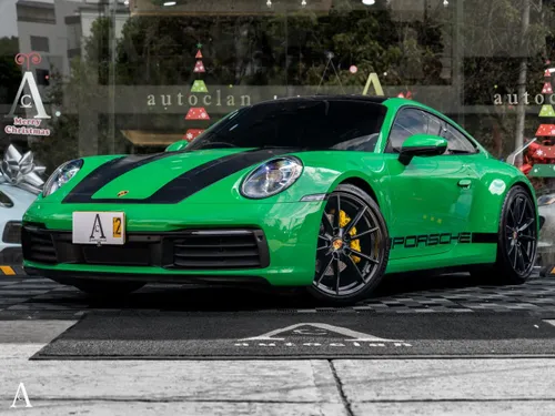 Porsche 911 Carrera 992