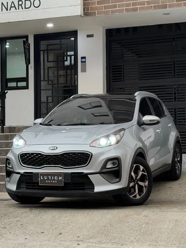 KIA Sportage Vibrant Híbrida modelo 2021