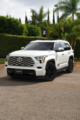 Toyota Sequoia capstone 1794 2025 híbrida 