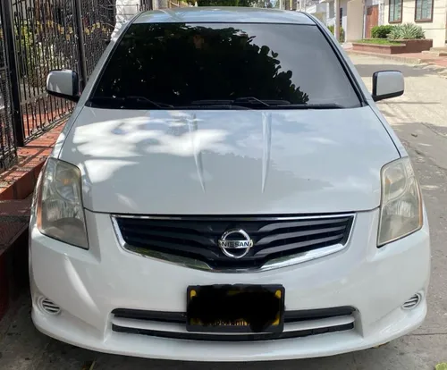 NISSAN SENTRA B13 2013 AUTOMATICO