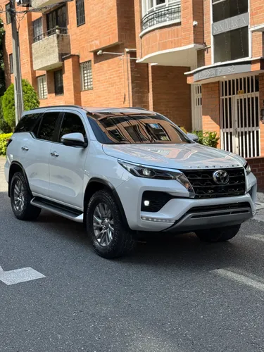 TOYOTA FORTUNER 2.8 DIÉSEL 4X4 