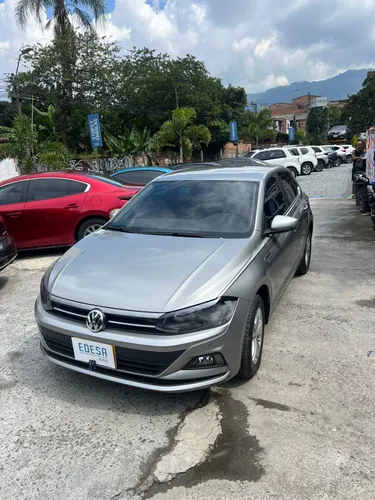 VOLKSWAGEN POLO TRENDLINE