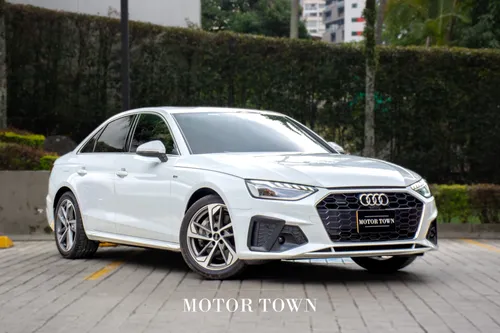 AUDI A4 S-LINE 45 TFSI QUATTRO 2024